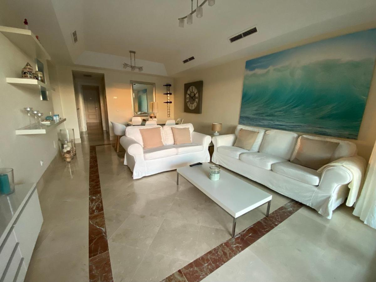 Apartamento con terraza sobre La Marina de Sotogrande San Roque  Exterior foto