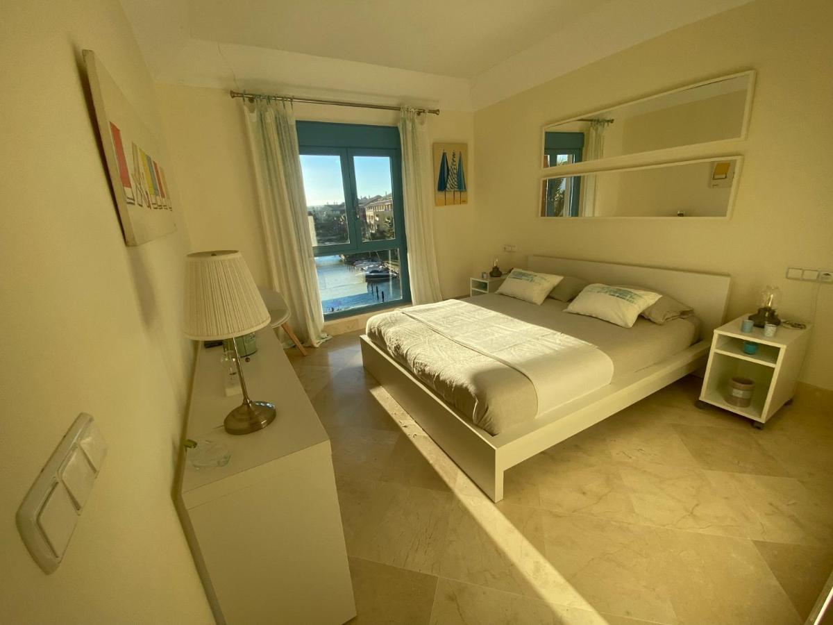 Apartamento con terraza sobre La Marina de Sotogrande San Roque  Exterior foto